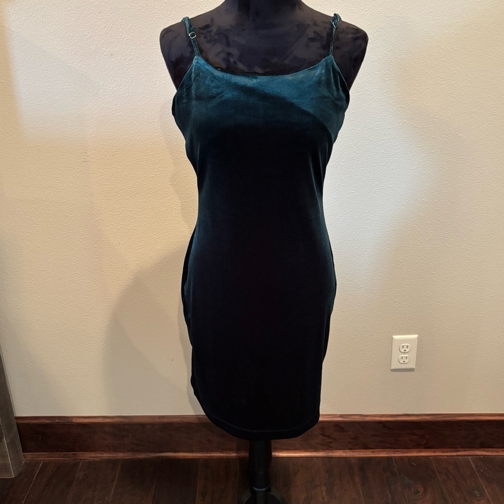 NWT Gianni Bini Dark Green Velvet Dress, Large,Holidays Event Date Night Evening